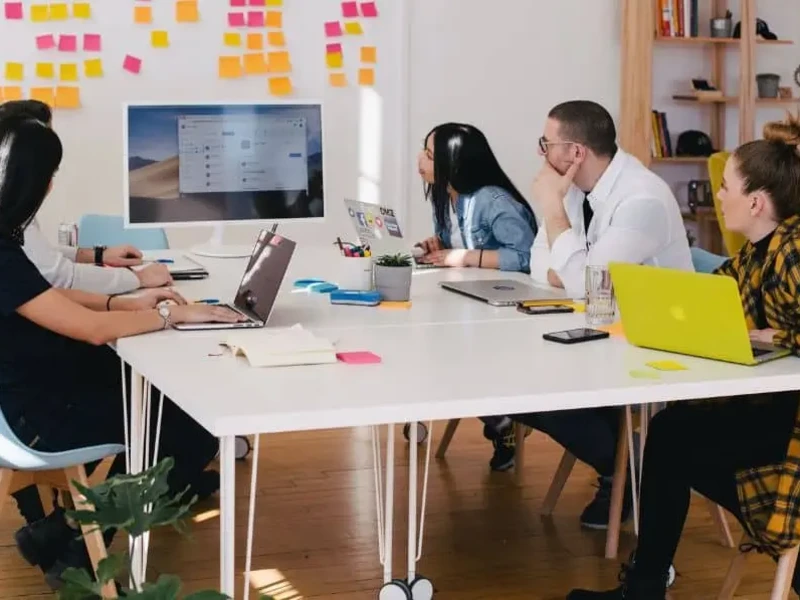 Defining Key Compensation Management Objectives That Align With Business Goals