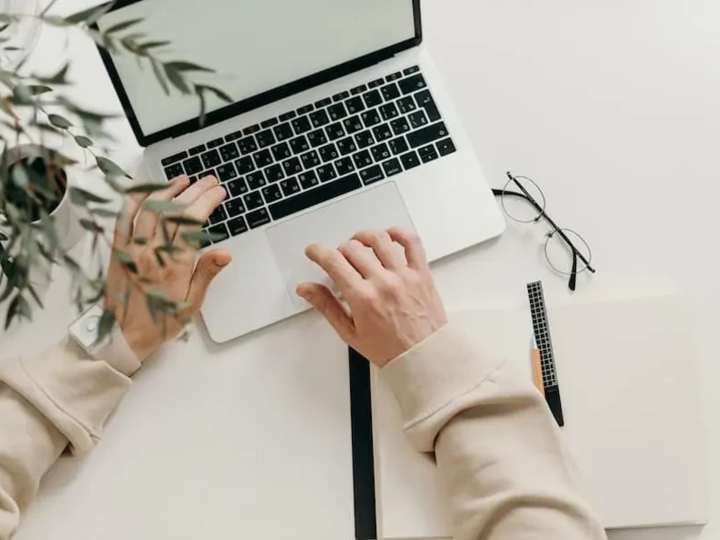 How to Write a Job Description That Attracts Top Talent
